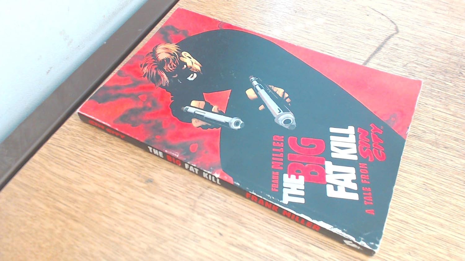 The Big Fat Kill (Sin City, Book #3) (Dark Horse Books)
The Big Fat Kill (Sin City, Book #3) (Dark Horse Books)