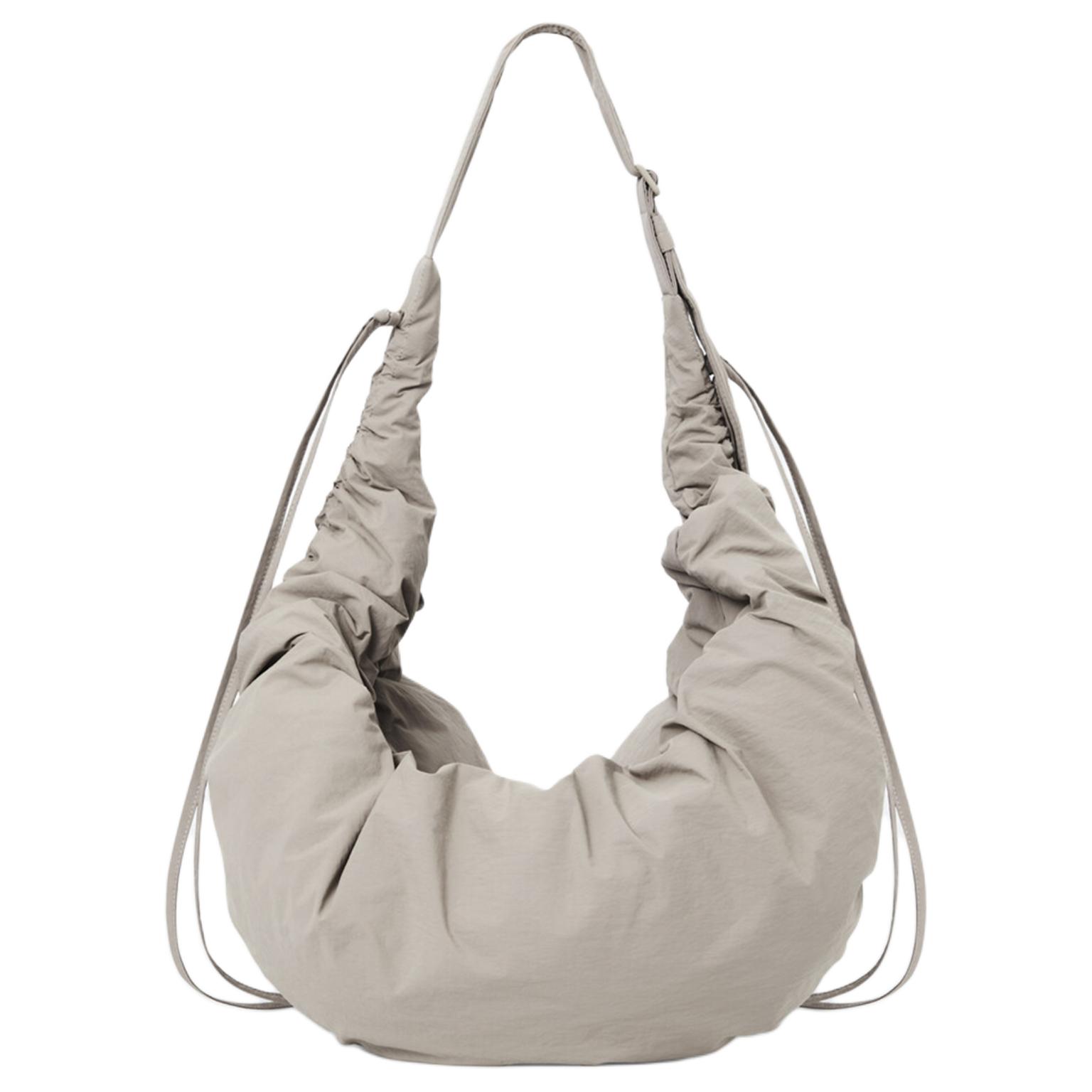 COS Полиэстеровая сумка через плечо большая женская цвет муар серый, Moore Gray
COS Полиэстеровая сумка через плечо большая женская цвет муар серый, Moore Gray