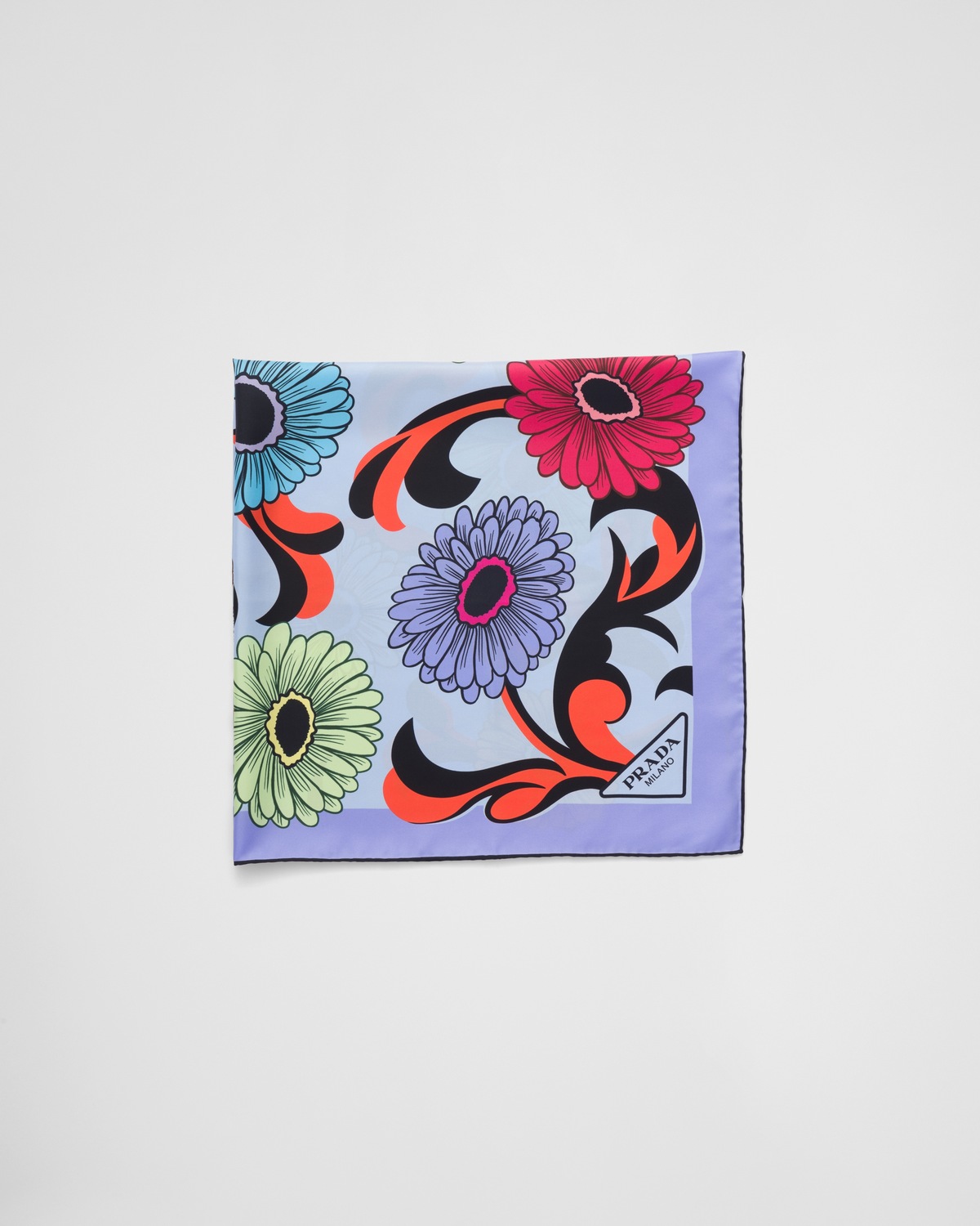 Платок из принтованного шелкового твила 90x90 Prada, астрально-синий
Платок из принтованного шелкового твила 90x90 Prada, астрально-синий