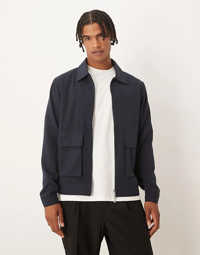 Куртка Харрингтон Brave Soul с накладным карманом темно-синего цвета
Куртка Харрингтон Brave Soul с накладным карманом темно-синего цвета