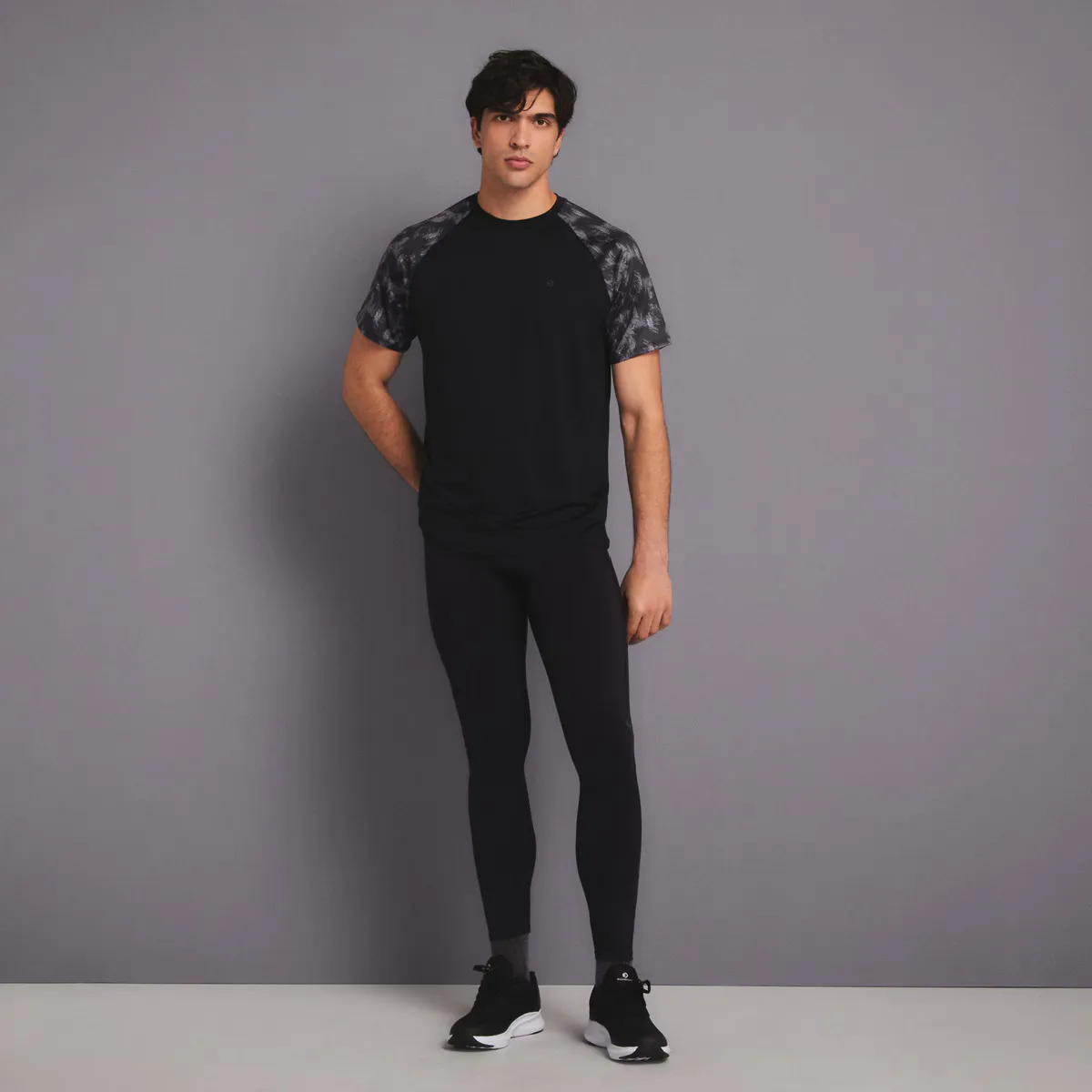 Мужские длинные флисовые тайтсы для бега Boomerang, чёрный
Мужские длинные флисовые тайтсы для бега Boomerang, чёрный