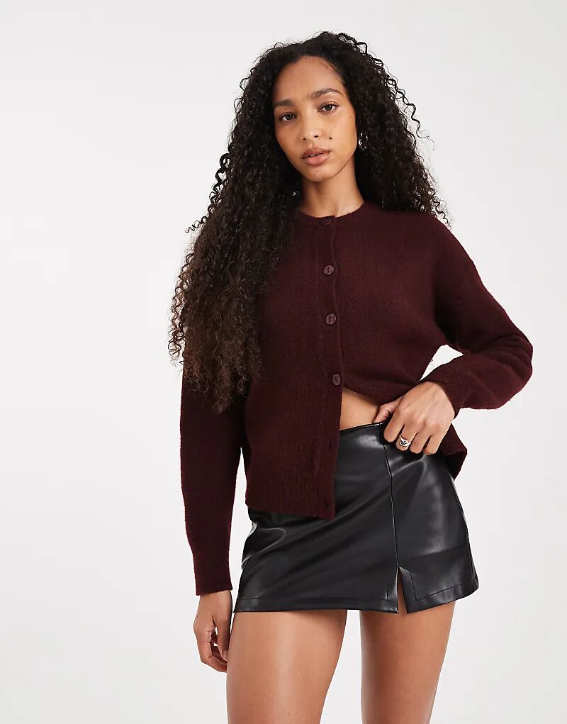 Мини-юбка из искусственной кожи ASOS DESIGN черного цвета
Мини-юбка из искусственной кожи ASOS DESIGN черного цвета