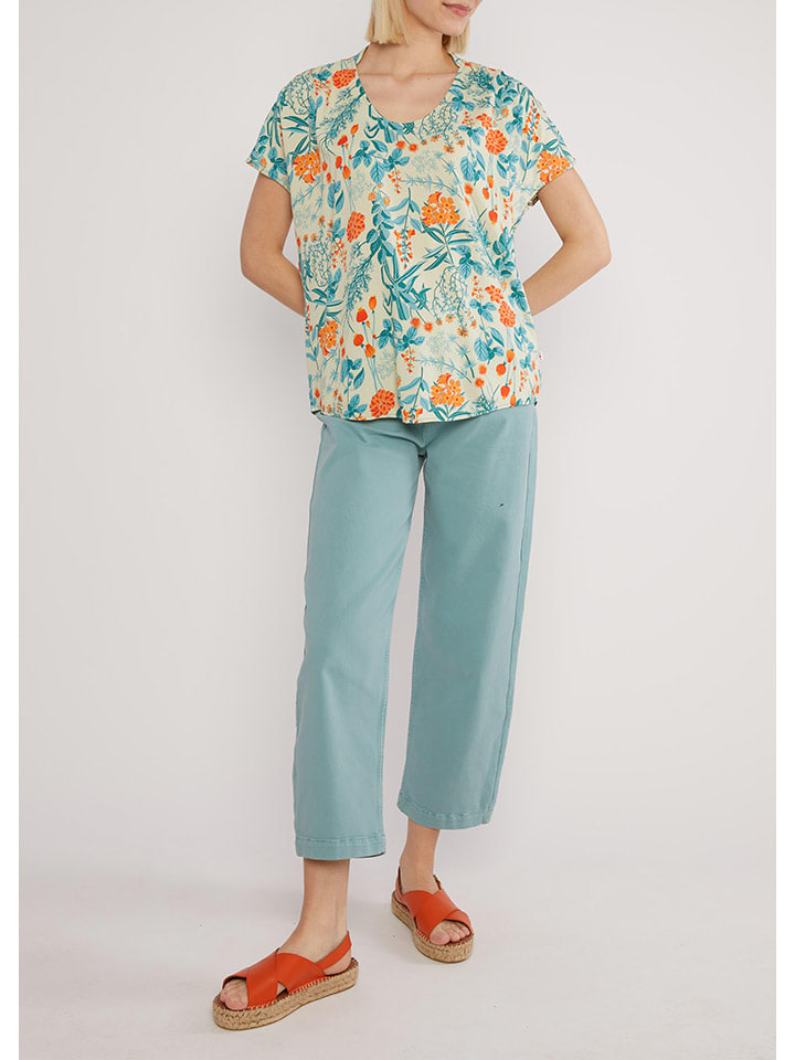 Блузка Blutsgeschwister
Блузка Blutsgeschwister