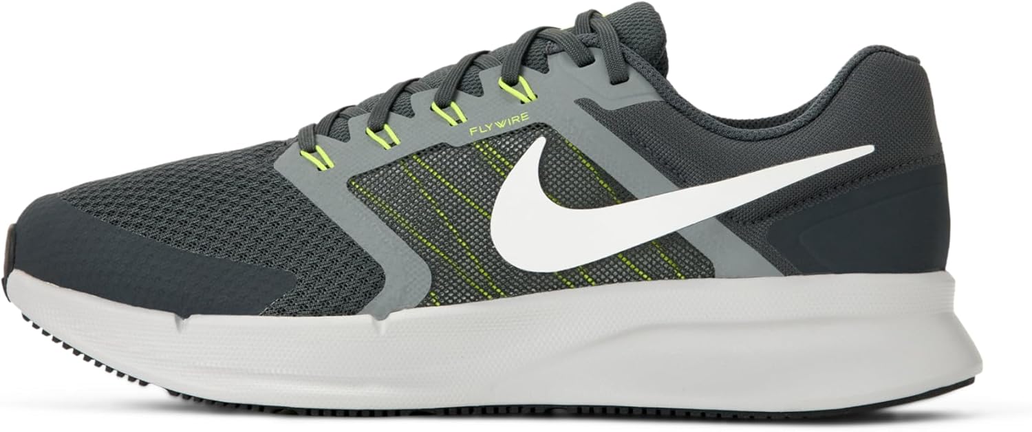 Мужские кроссовки для бега по шоссе Nike Run Swift 3, 10 Anthracite/Summit White/Smoke Grey/Cyber
Мужские кроссовки для бега по шоссе Nike Run Swift 3, 10 Anthracite/Summit White/Smoke Grey/Cyber