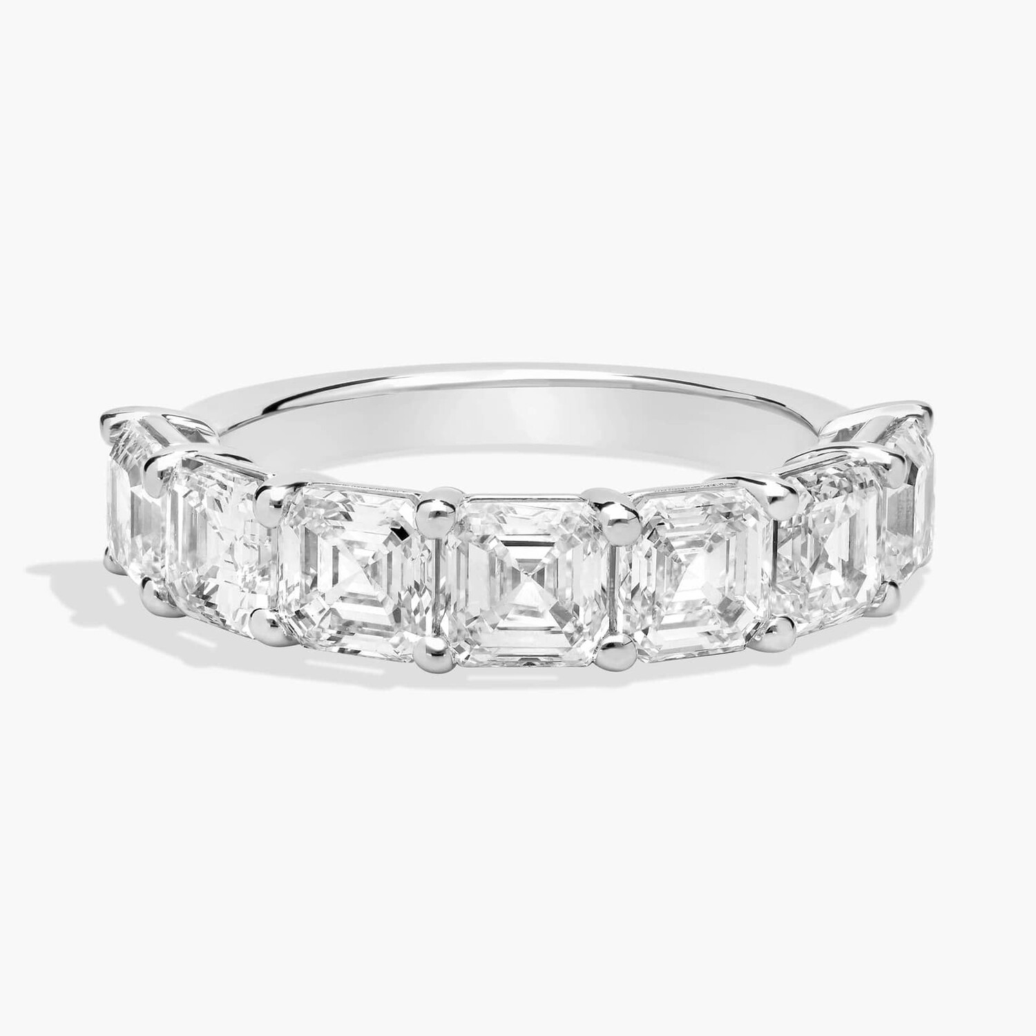 Кольцо с семью выращенными в лаборатории бриллиантами Asscher из 14-каратного белого золота (3 1/2 карата, два карата - FG / VS2-SI1) Blue Nile
Кольцо с семью выращенными в лаборатории бриллиантами Asscher из 14-каратного белого золота (3 1/2 карата, два карата - FG / VS2-SI1) Blue Nile