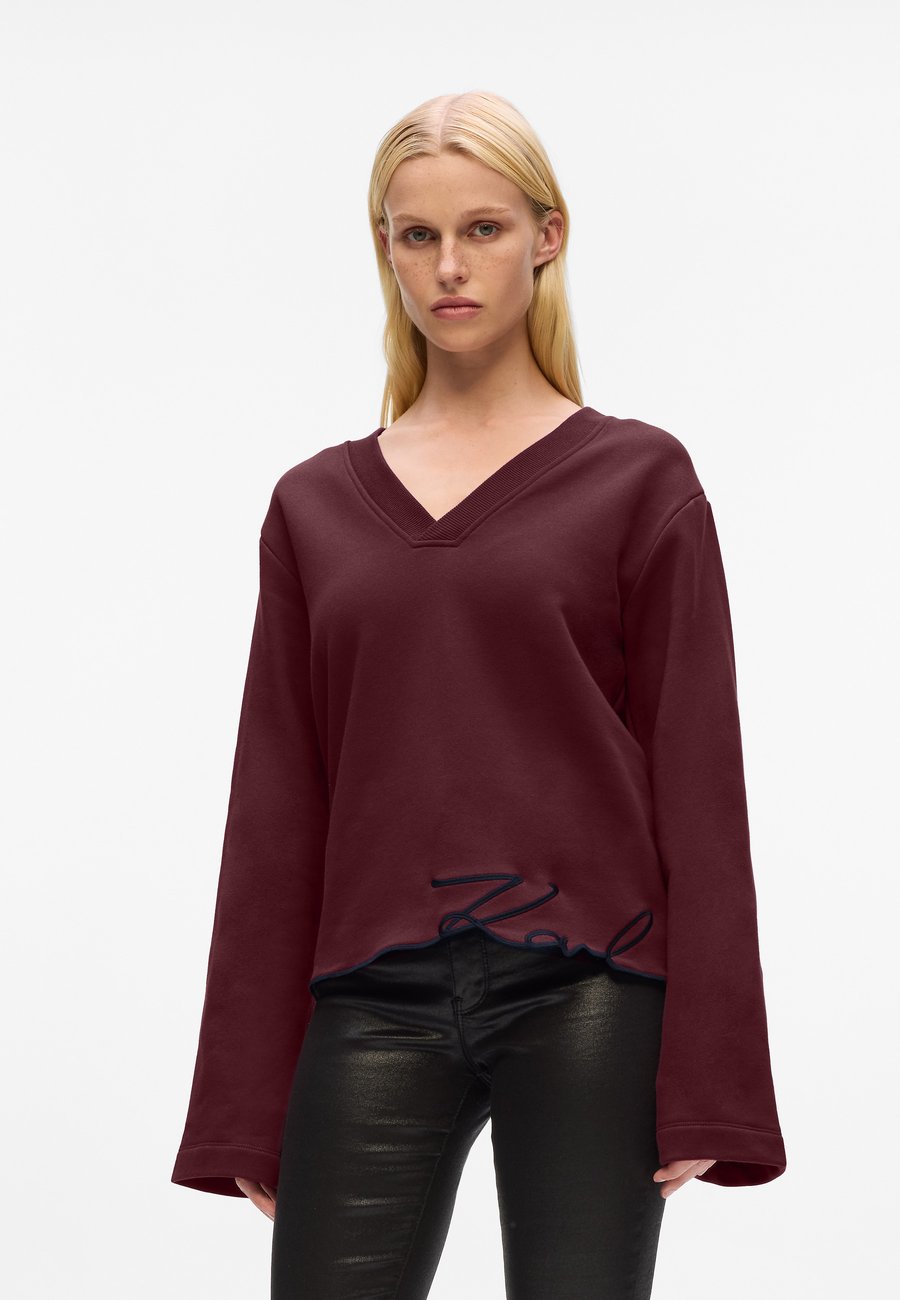 Толстовка KARL LAGERFELD SIGNATURE HEM, Windsor Wine/Bordeaux, Красный, Толстовка KARL LAGERFELD SIGNATURE HEM, Windsor Wine/Bordeaux
Толстовка KARL LAGERFELD SIGNATURE HEM, Windsor Wine/Bordeaux, Красный, Толстовка KARL LAGERFELD SIGNATURE HEM, Windsor Wine/Bordeaux