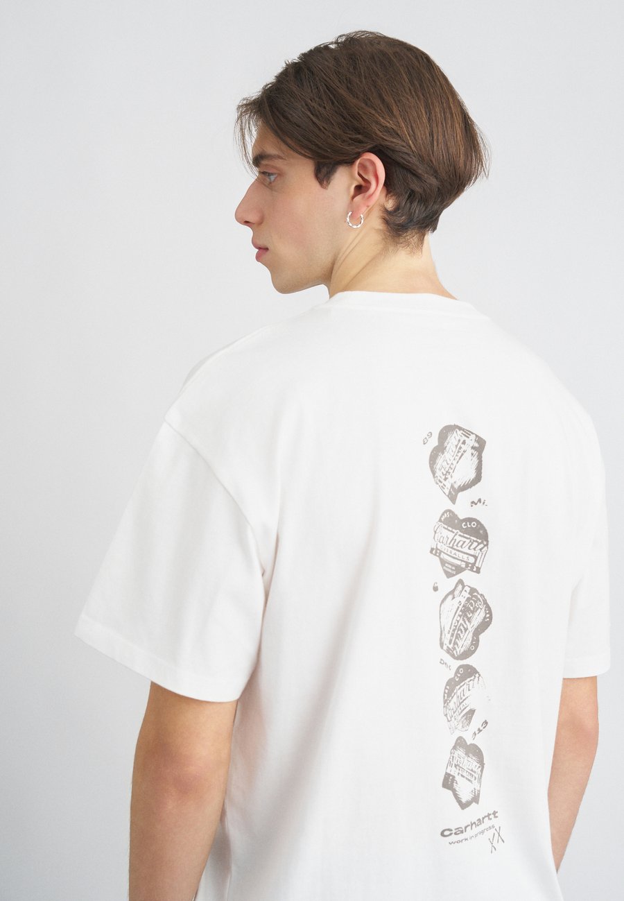 Футболка Carhartt WIP GARBLE, White, Белый, Футболка Carhartt WIP GARBLE, White
Футболка Carhartt WIP GARBLE, White, Белый, Футболка Carhartt WIP GARBLE, White