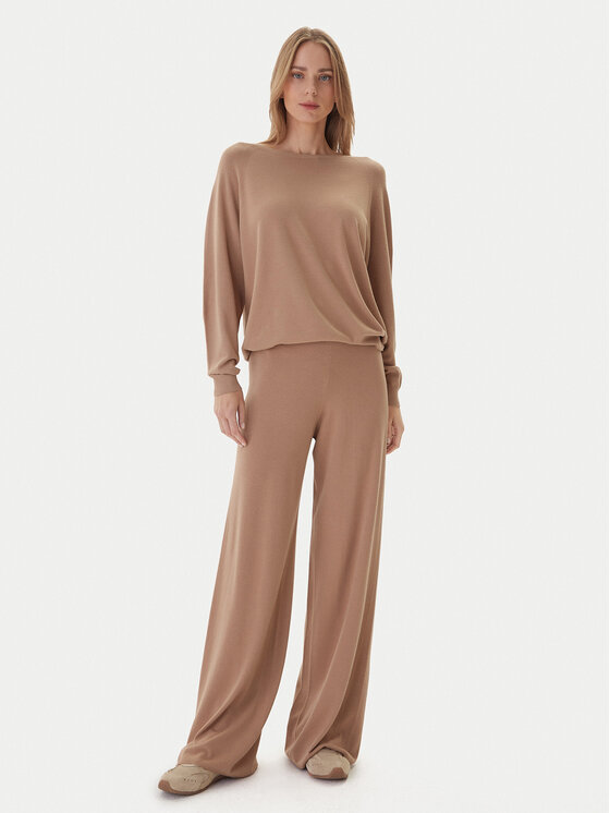 Вязаные брюки regular fit 3M0803C Kontatto, бежевый
Вязаные брюки regular fit 3M0803C Kontatto, бежевый