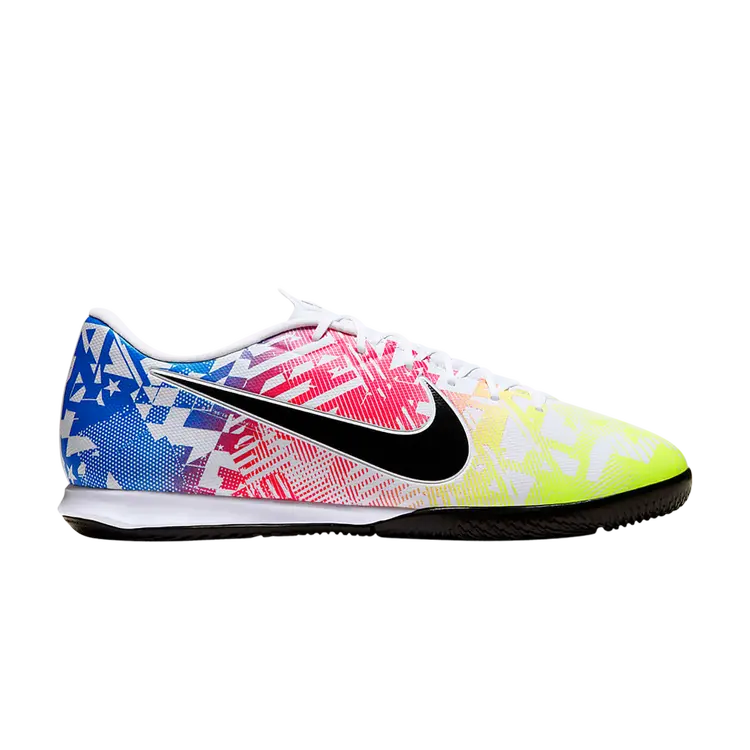 Кроссовки Nike Neymar Jr. x Mercurial Vapor 13 Academy IC, белый
Кроссовки Nike Neymar Jr. x Mercurial Vapor 13 Academy IC, белый