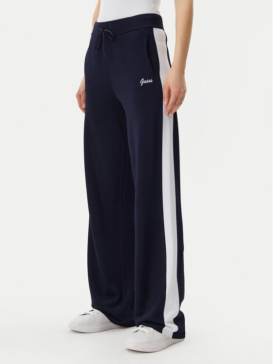 Спортивные брюки обычного кроя V5GB00 Z3D60 Guess, синий
Спортивные брюки обычного кроя V5GB00 Z3D60 Guess, синий