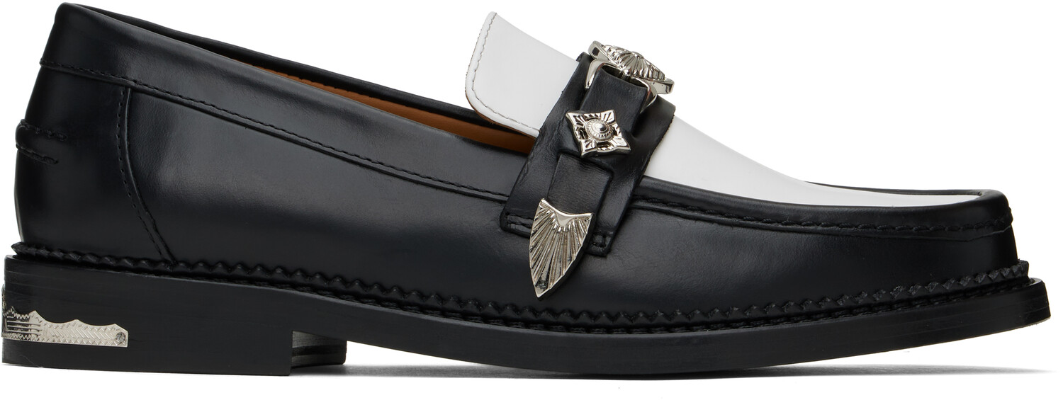 Эксклюзивные черно-белые мокасины SSENSE Toga Virilis
Эксклюзивные черно-белые мокасины SSENSE Toga Virilis