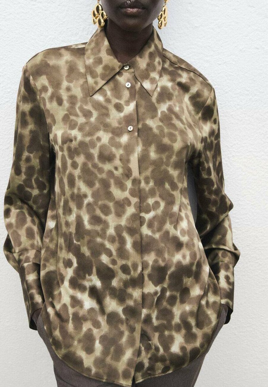 Блуза Mango Button-down blouse, Brown /Brown
Блуза Mango Button-down blouse, Brown /Brown