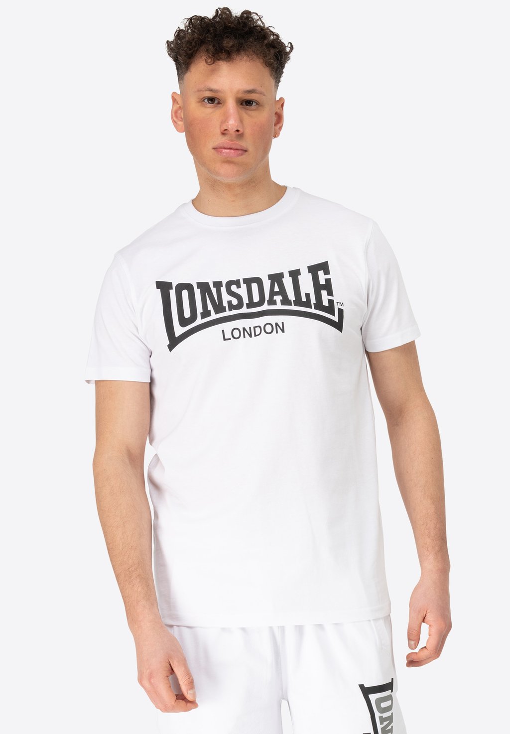 Футболка с принтом NORMALE PASSFORM FULWOOD Lonsdale, белый
Футболка с принтом NORMALE PASSFORM FULWOOD Lonsdale, белый