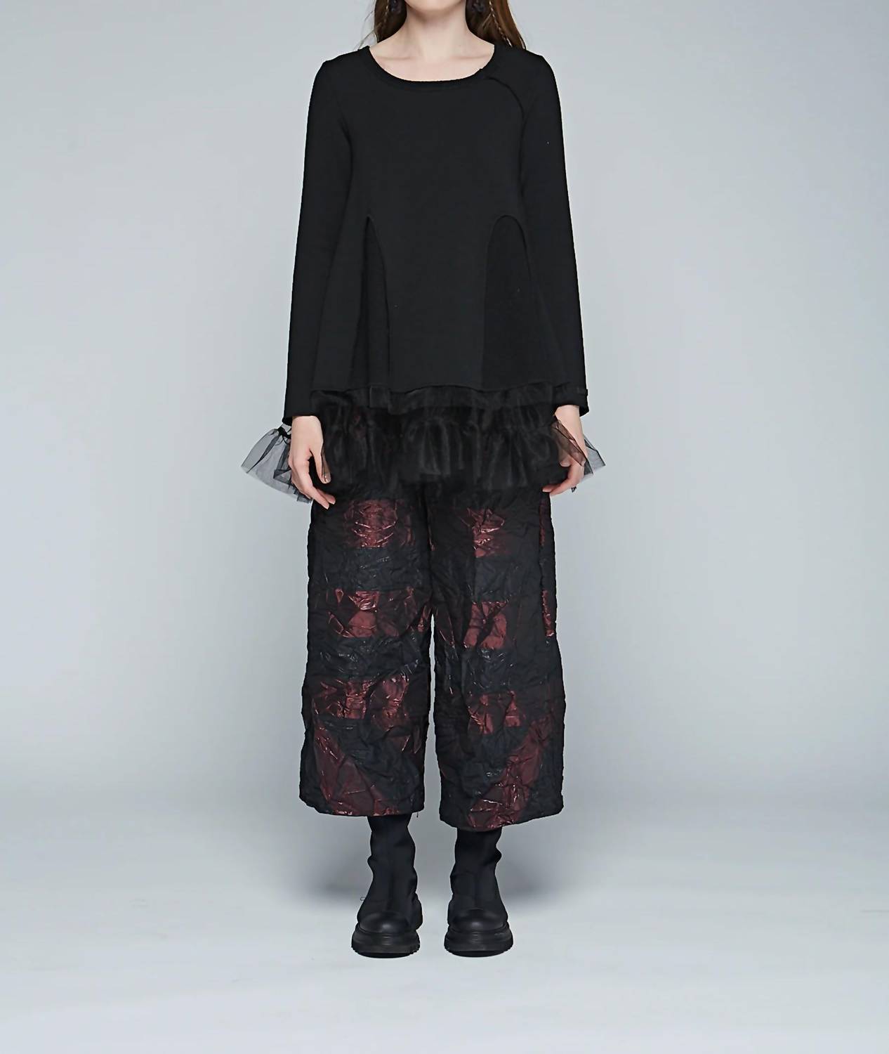 Полосатые брюки с эффектом мятого в бордово-черном цвете Luukaa
Полосатые брюки с эффектом мятого в бордово-черном цвете Luukaa