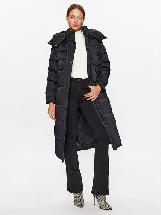 Пуховик стандартного кроя Guess, черный
Пуховик стандартного кроя Guess, черный