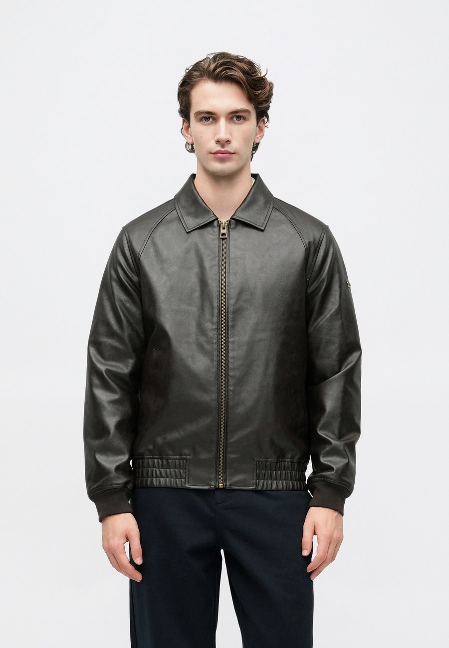 Куртка Guess AVIATOR JACKET, Coffee Roast/Dark Brown
Куртка Guess AVIATOR JACKET, Coffee Roast/Dark Brown