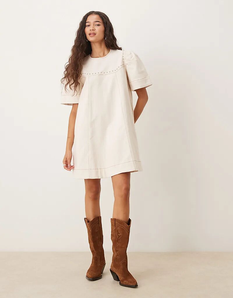 Мини-платье Ghospell Quincey цвета слоновой кости с заклепками
Мини-платье Ghospell Quincey цвета слоновой кости с заклепками