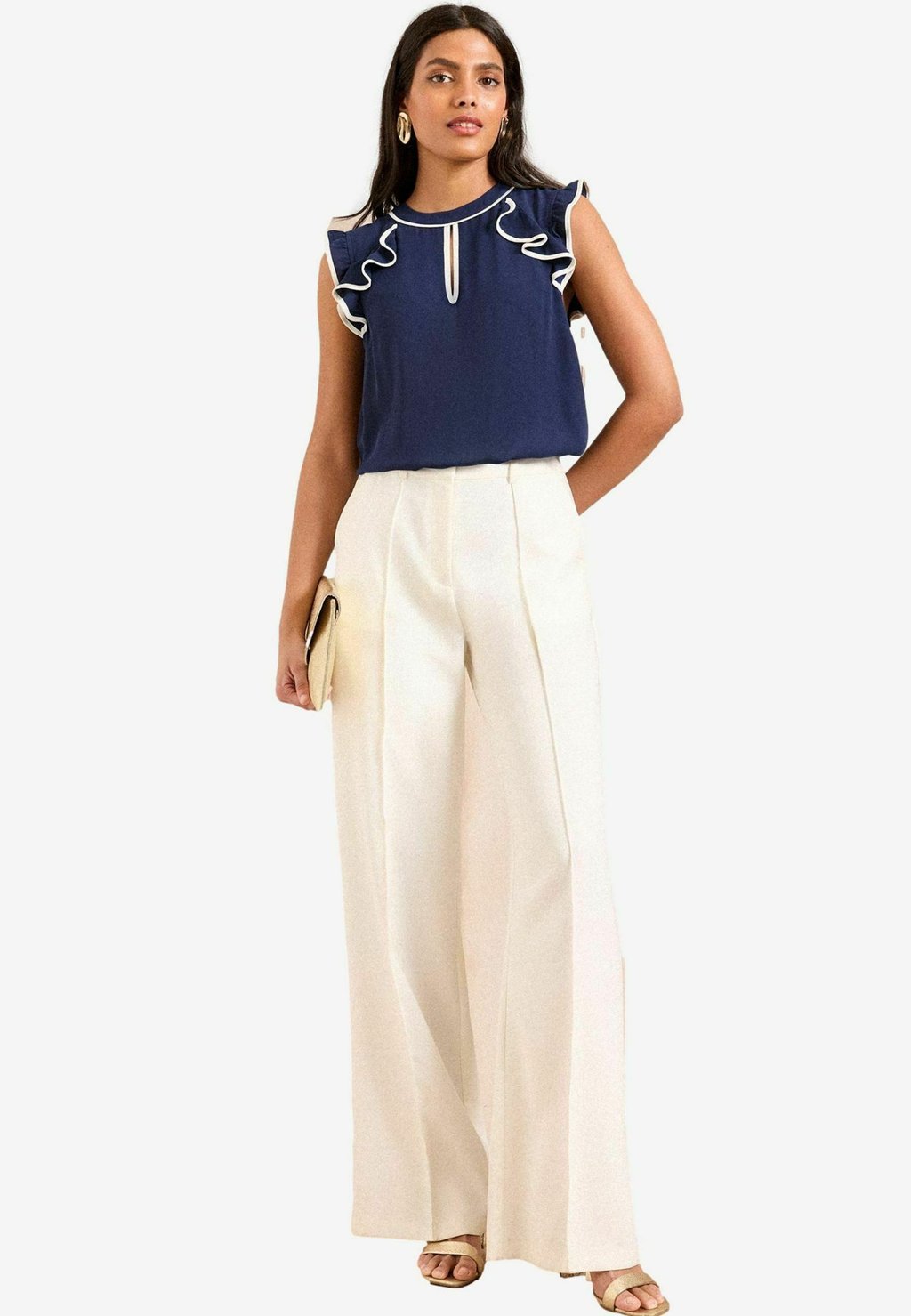 Блуза REGULAR FIT - RUFFLE Love & Roses, синий
Блуза REGULAR FIT - RUFFLE Love & Roses, синий