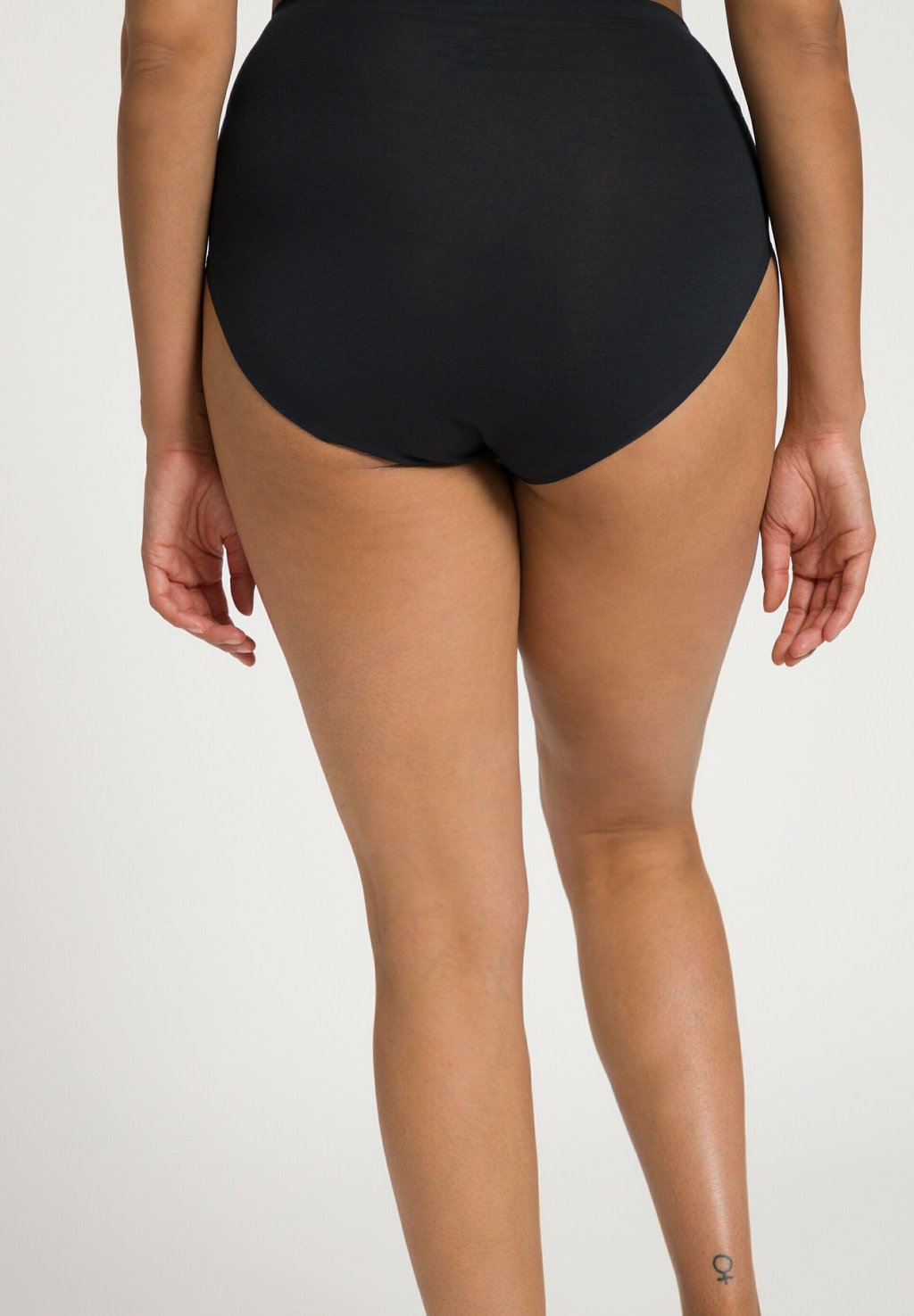 Трусы HIGHWAIST Ulla Popken, черный
Трусы HIGHWAIST Ulla Popken, черный