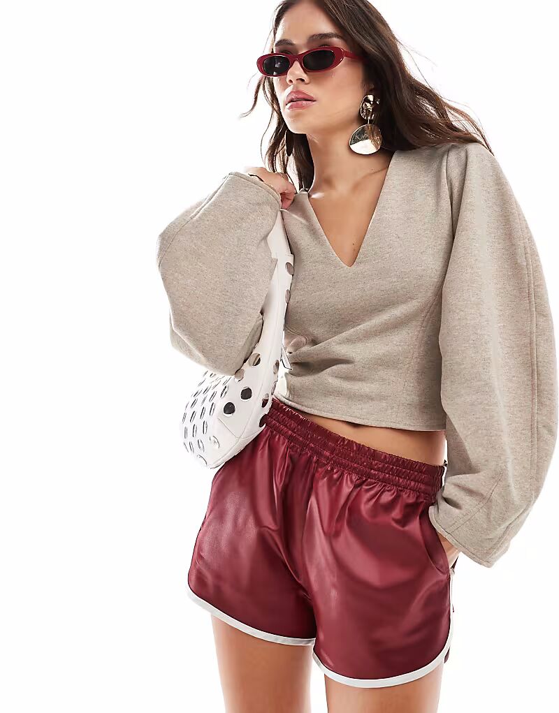 Топ с глубоким вырезом и рукавами-коконом ASOS DESIGN цвета овсянки и меланжа
Топ с глубоким вырезом и рукавами-коконом ASOS DESIGN цвета овсянки и меланжа