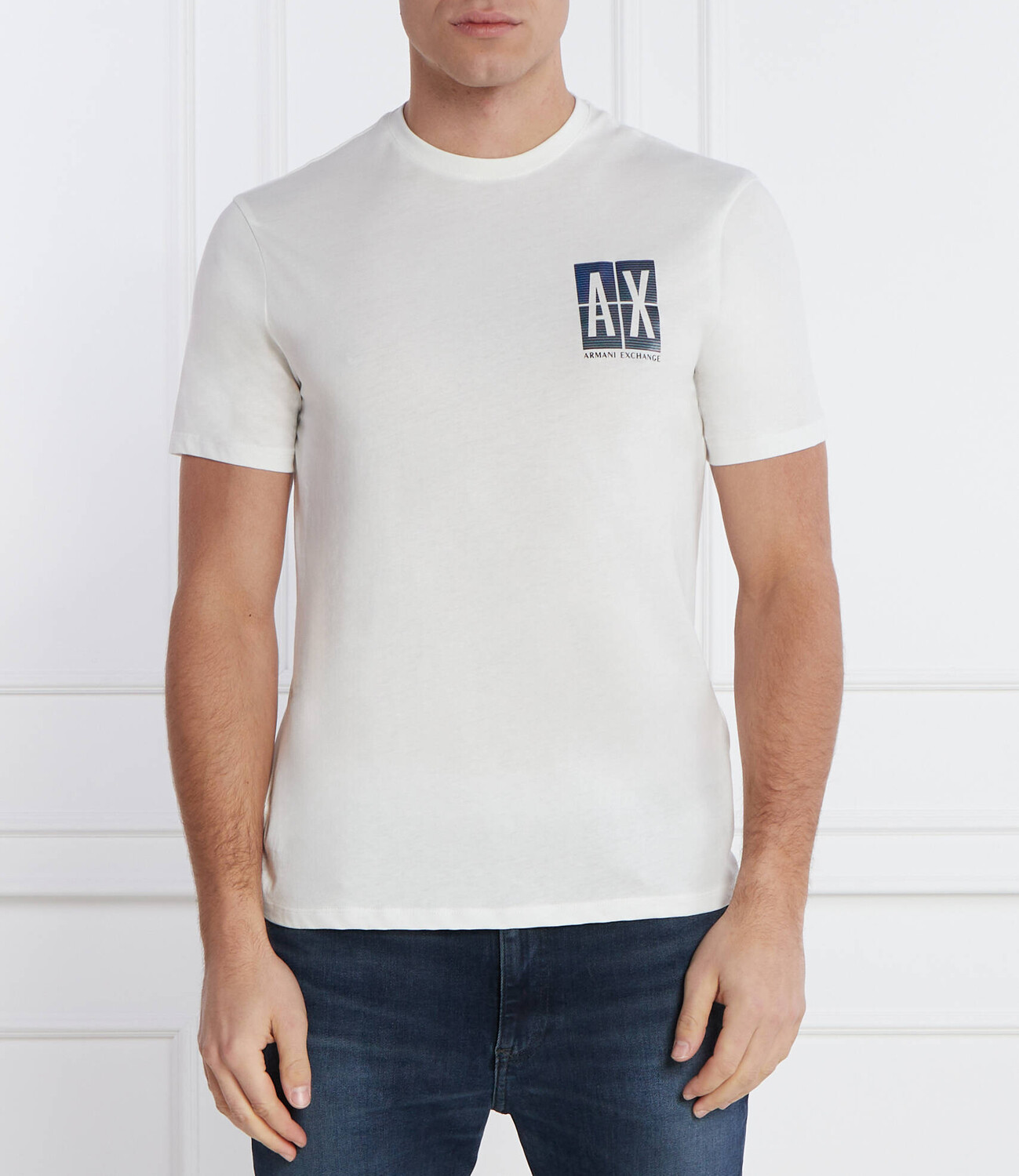 Футболка Armani Exchange Regular Fit, белый
Футболка Armani Exchange Regular Fit, белый