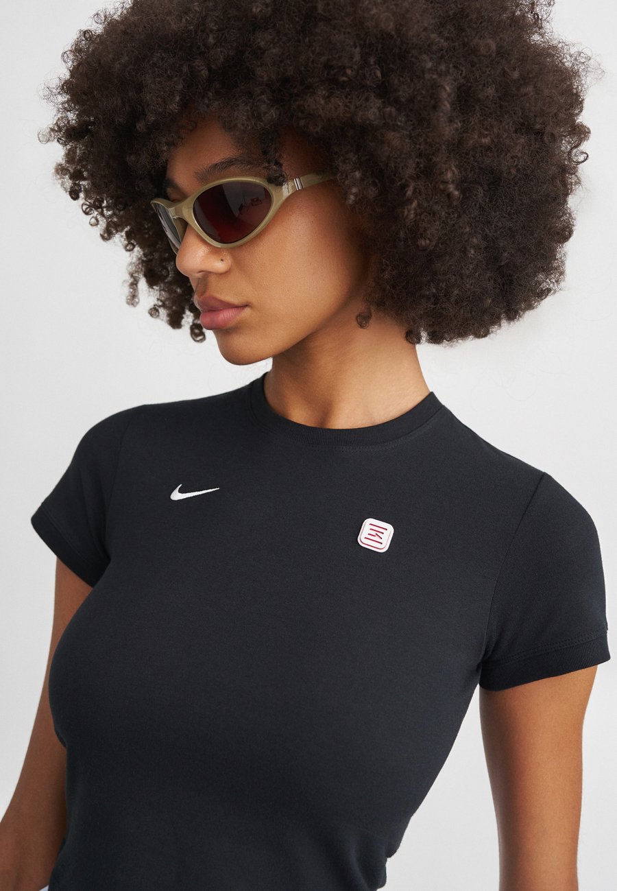 Футболка Nike Sportswear SHOX TEE, Black, Черный, Футболка Nike Sportswear SHOX TEE, Black
Футболка Nike Sportswear SHOX TEE, Black, Черный, Футболка Nike Sportswear SHOX TEE, Black
