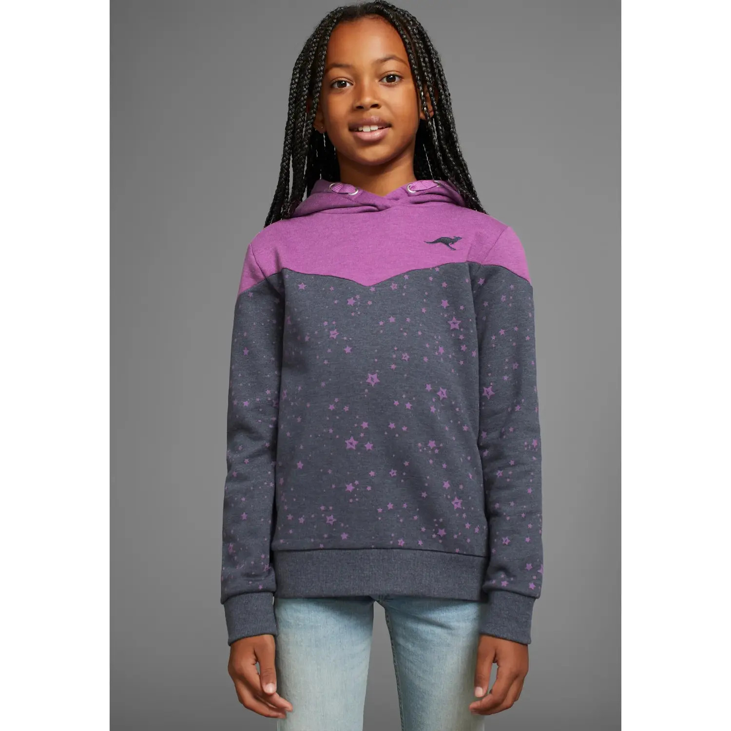 Толстовка KangaROOS с капюшоном «с милым принтом по всей поверхности», толстовка для девочек, цвет marine meliert-gemustert
Толстовка KangaROOS с капюшоном «с милым принтом по всей поверхности», толстовка для девочек, цвет marine meliert-gemustert