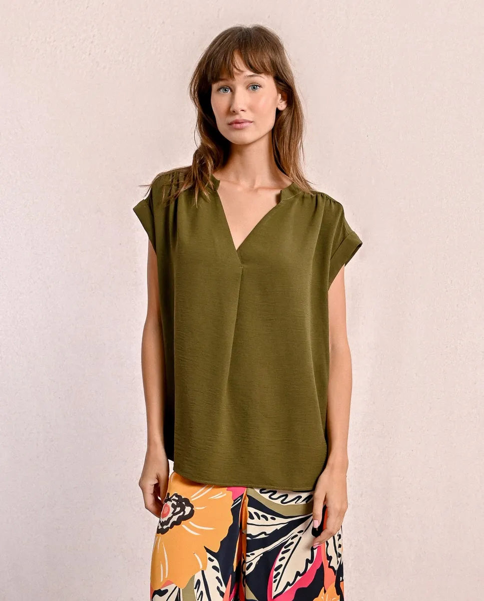 Женский топ с короткими рукавами и плиссировкой Molly Bracken, цвет Caqui 
Женский топ с короткими рукавами и плиссировкой Molly Bracken, цвет Caqui