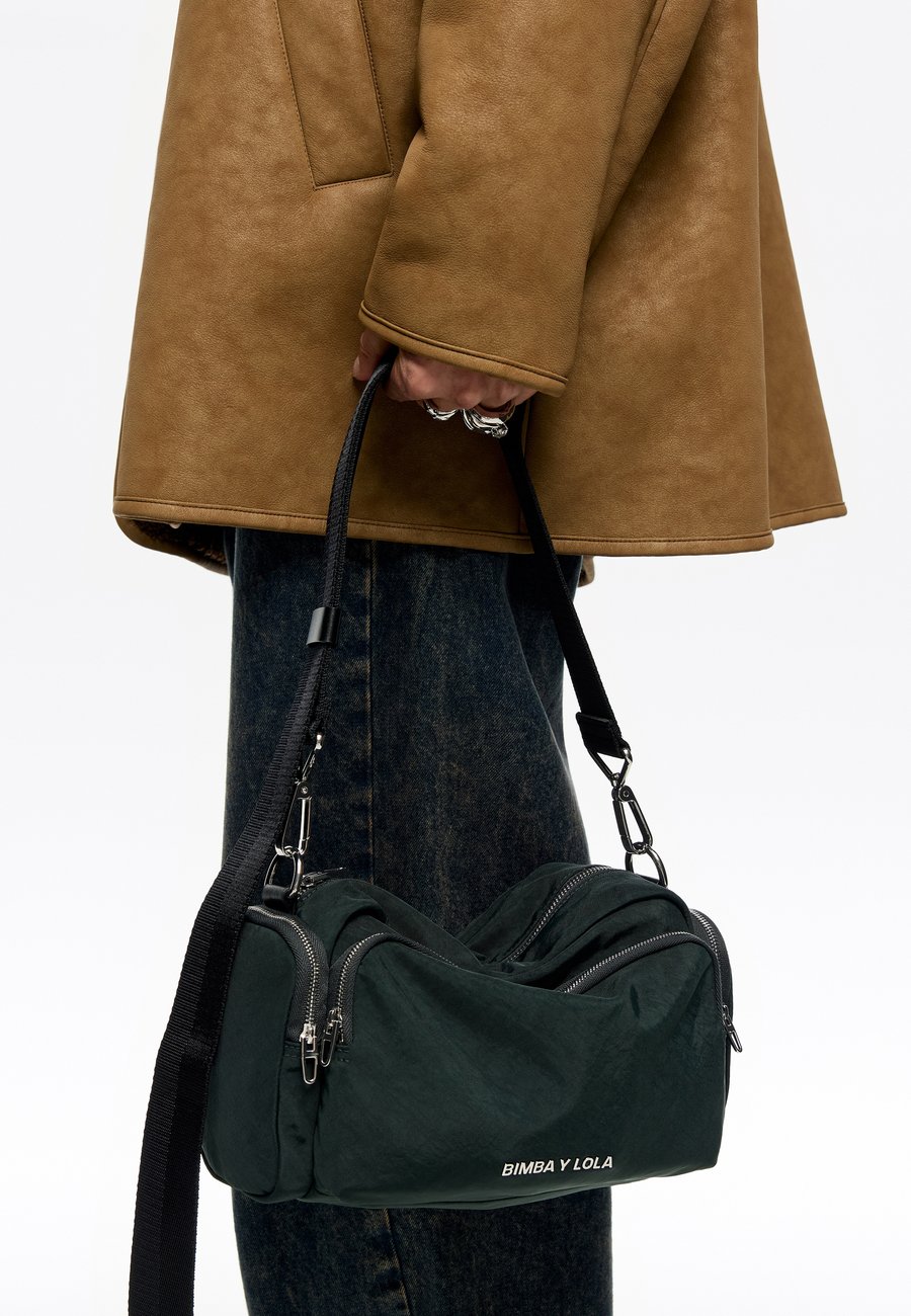 Сумка кросс-боди Bimba Y Lola POCKET MEDIANO, Oceano/Blue
Сумка кросс-боди Bimba Y Lola POCKET MEDIANO, Oceano/Blue