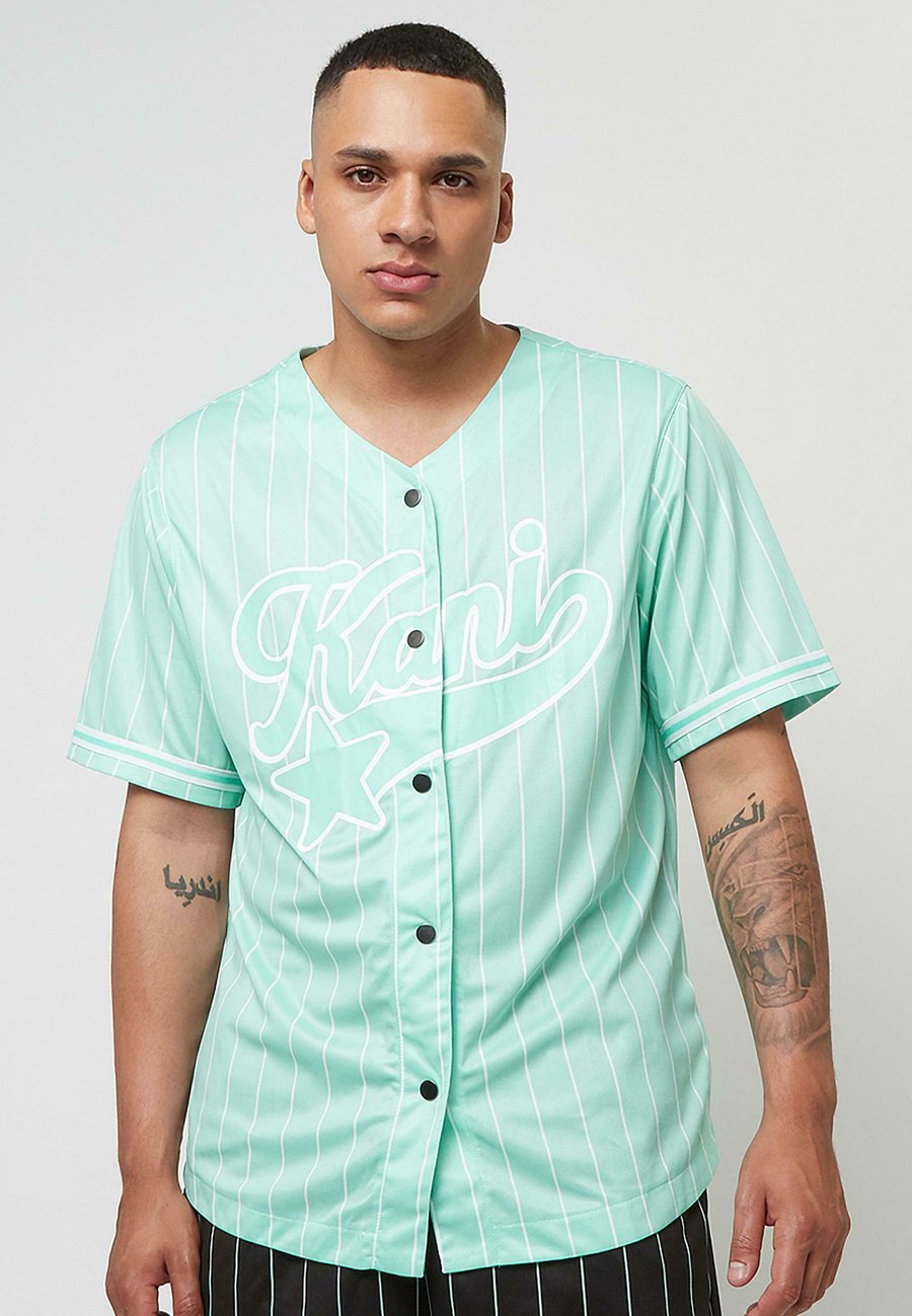 Футболка Karl Kani STAR LOGO BASEBALL , Blue/Turquoise, Синий, Футболка Karl Kani STAR LOGO BASEBALL , Blue/Turquoise
Футболка Karl Kani STAR LOGO BASEBALL , Blue/Turquoise, Синий, Футболка Karl Kani STAR LOGO BASEBALL , Blue/Turquoise