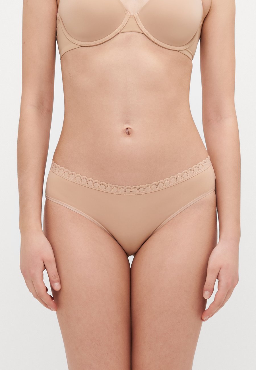 Брифы DIM DAILY BRIEF, New Skin/Nude
Брифы DIM DAILY BRIEF, New Skin/Nude