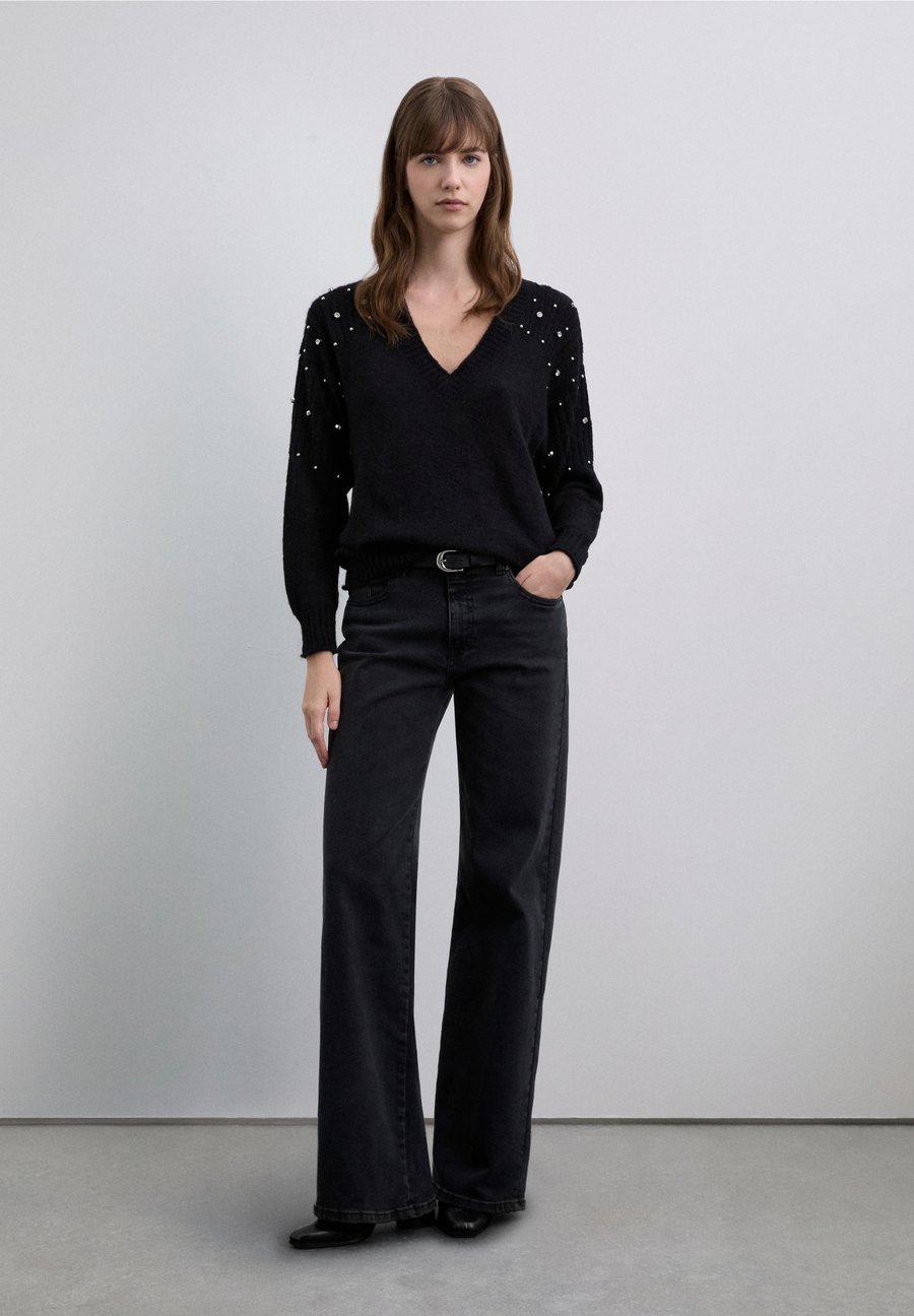 Джемпер Scalpers Jumper, Black
Джемпер Scalpers Jumper, Black