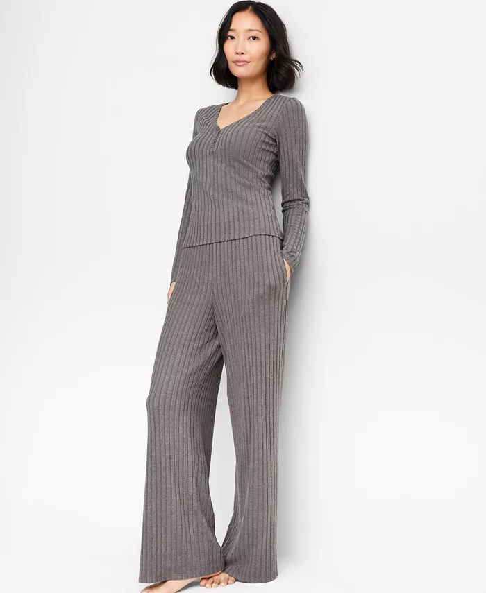 Женский мягкий пижамный комплект из трикотажа в рубчик, размеры XS–3X State of Day, серый
Женский мягкий пижамный комплект из трикотажа в рубчик, размеры XS–3X State of Day, серый