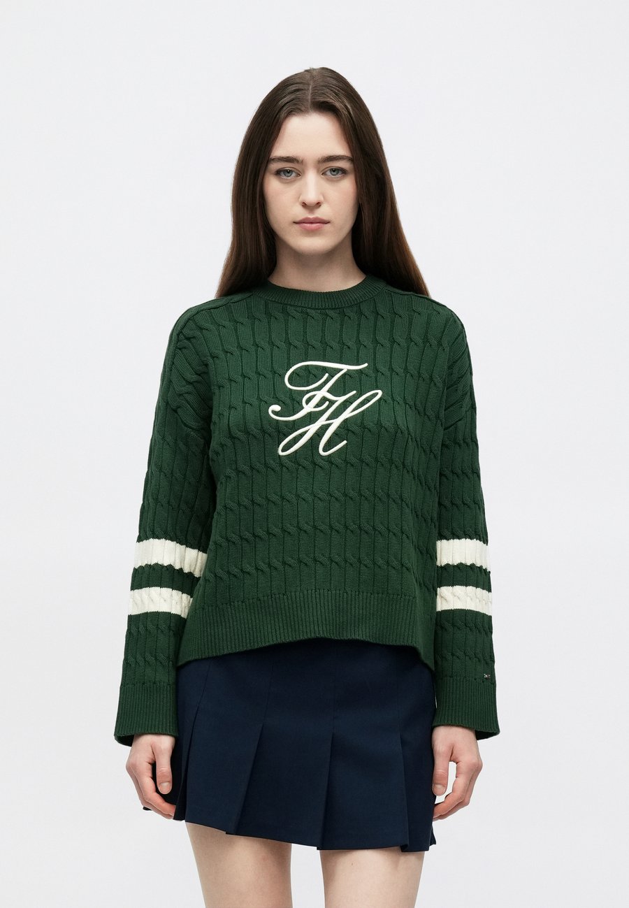 Джемпер Tommy Hilfiger TEXTURED GRAPHIC , National Forest/Dark Green
Джемпер Tommy Hilfiger TEXTURED GRAPHIC , National Forest/Dark Green