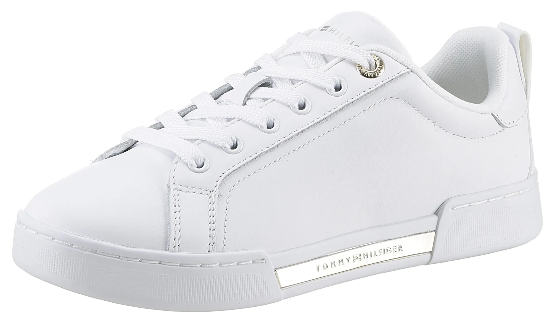 Кроссовки на платформе Tommy Hilfiger "CHIQUE COURT SNEAKER", с деталями на платформе, повседневная обувь, полуботинки, туфли на шнуровке, белый
Кроссовки на платформе Tommy Hilfiger "CHIQUE COURT SNEAKER", с деталями на платформе, повседневная обувь, полуботинки, туфли на шнуровке, белый