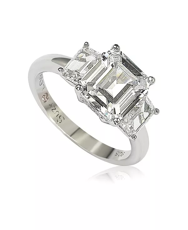 Обручальное кольцо Suzy Levian из стерлингового серебра с кубическим цирконием изумрудной огранки 3,50 карата с тремя камнями Suzy Levian New York, white
Обручальное кольцо Suzy Levian из стерлингового серебра с кубическим цирконием изумрудной огранки 3,50 карата с тремя камнями Suzy Levian New York, white