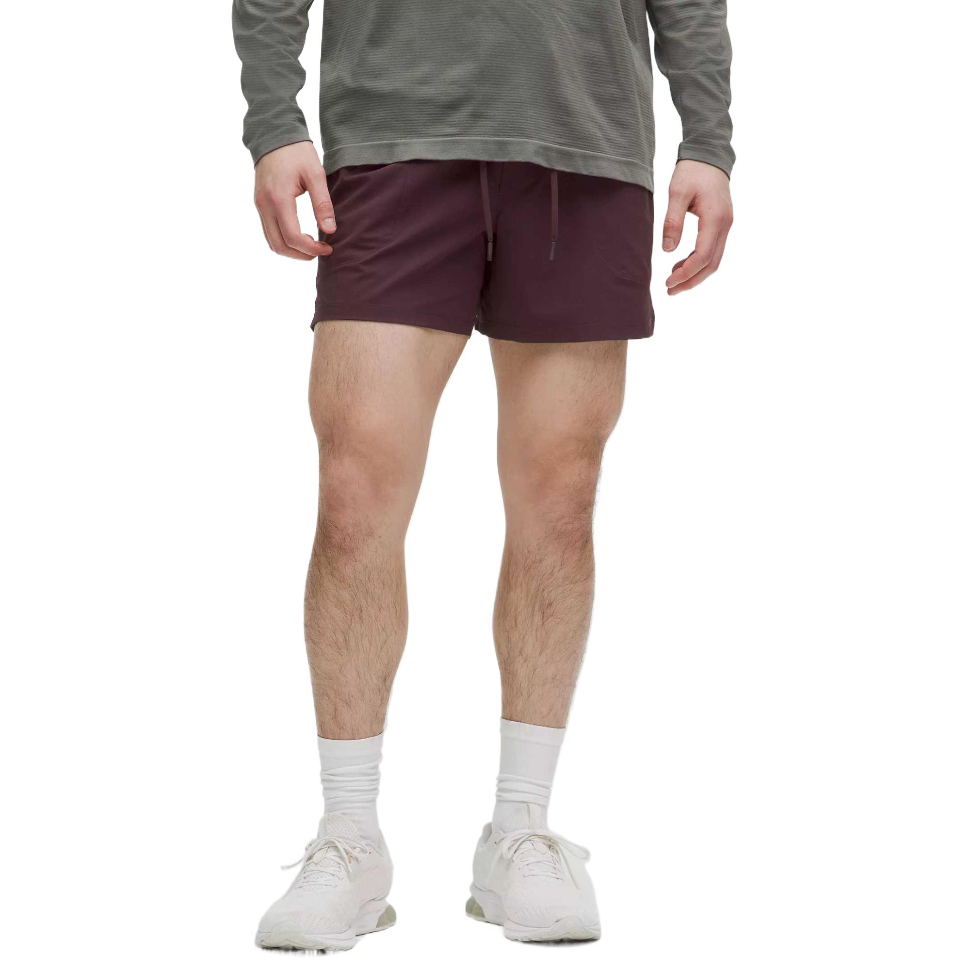 Шорты License To Train Collection Linerless Short Casual 5' мужские Lululemon, Good Night Plum
Шорты License To Train Collection Linerless Short Casual 5' мужские Lululemon, Good Night Plum