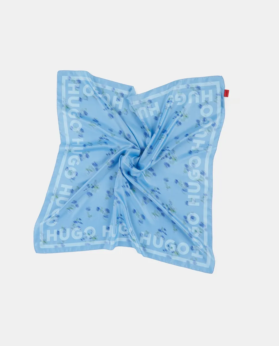 Печатный шарф с разноцветными рисунками Hugo, голубой
Печатный шарф с разноцветными рисунками Hugo, голубой