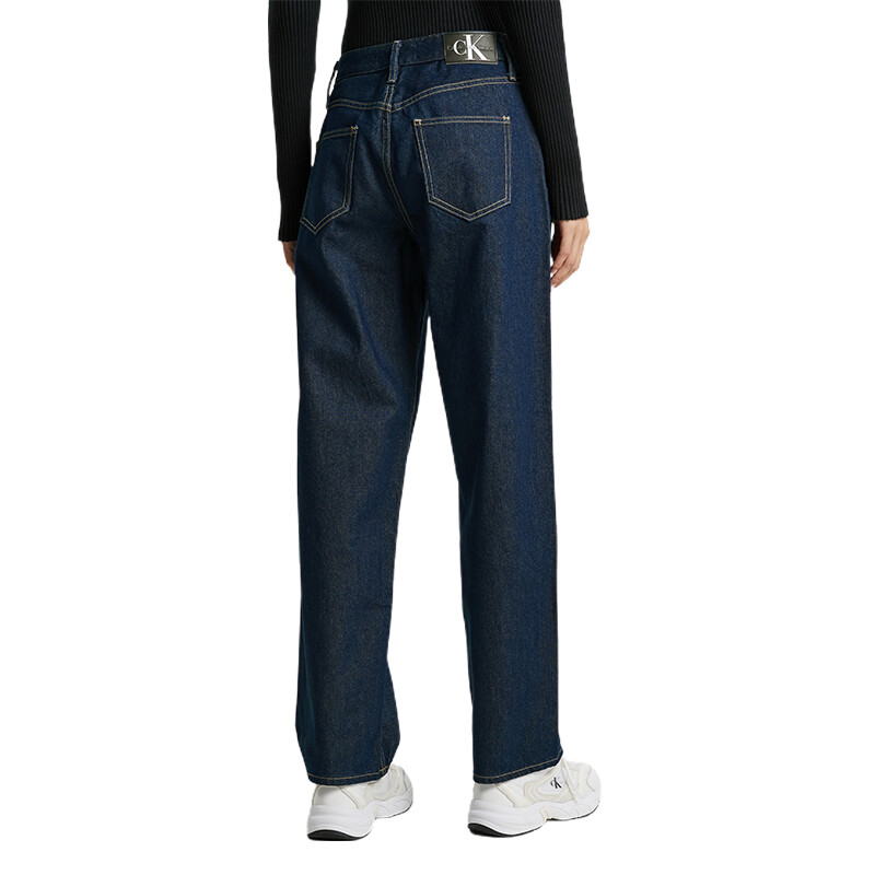 Джинсы женские темно-синие деним Calvin Klein
Джинсы женские темно-синие деним Calvin Klein