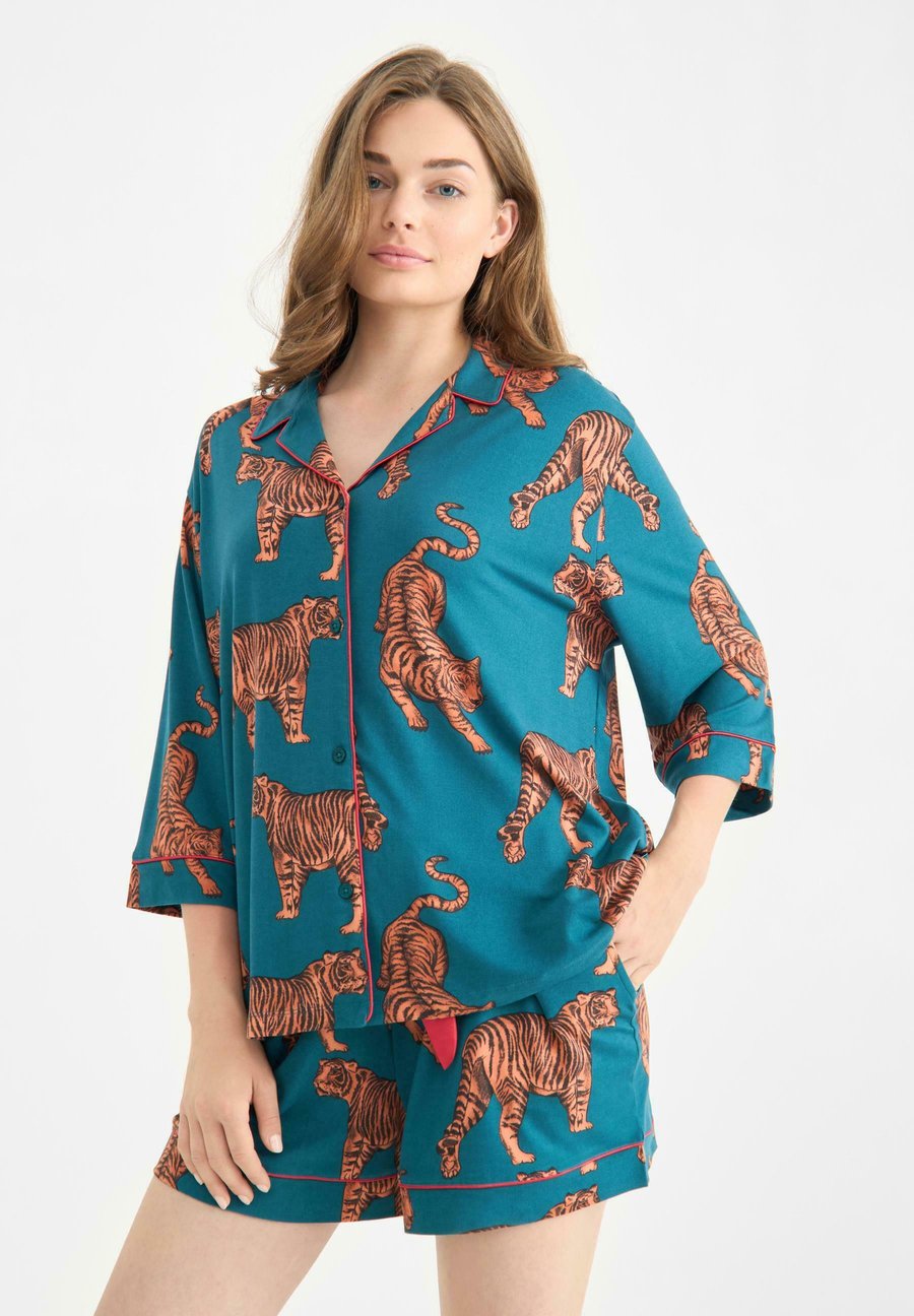 Пижамный комплект Chelsea Peers TIGER SET, Teal
Пижамный комплект Chelsea Peers TIGER SET, Teal