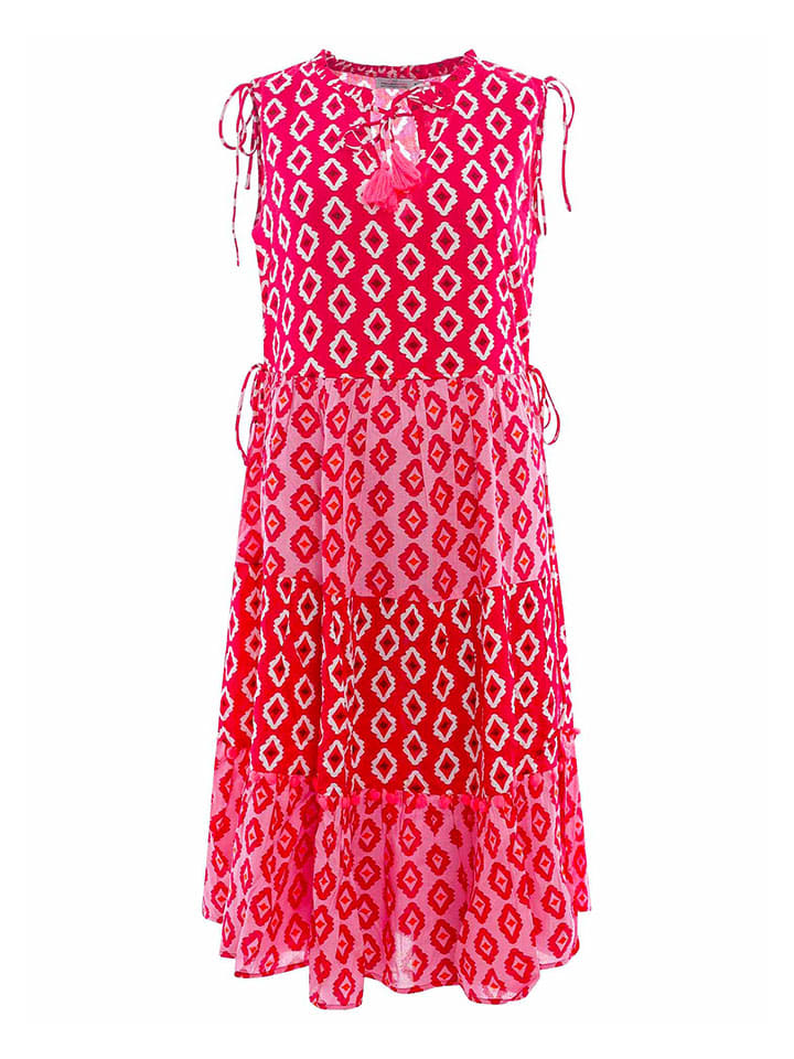 Платье до колена Zwillingsherz
Платье до колена Zwillingsherz