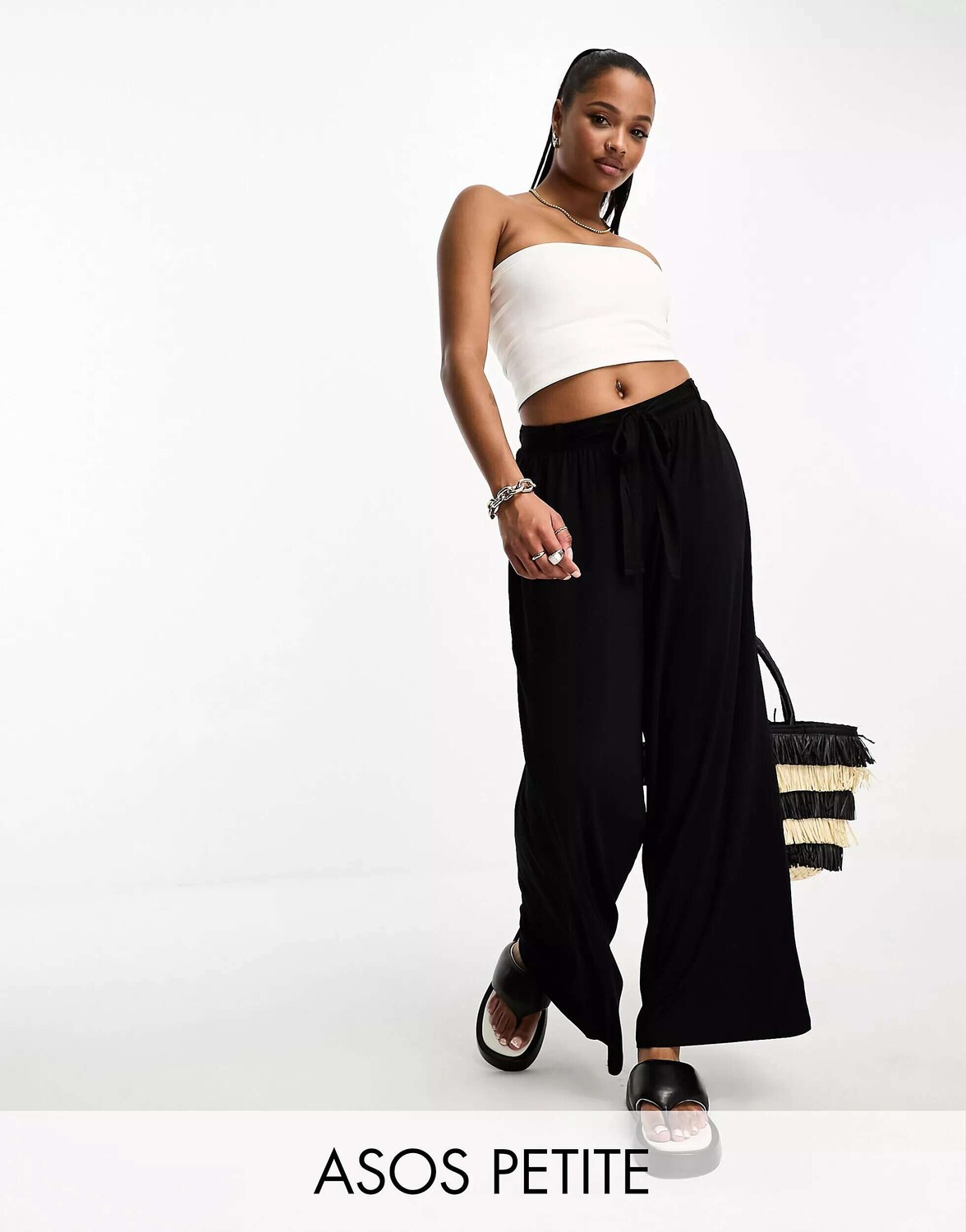 Черные брюки-кюлоты с широкими штанинами и поясом ASOS DESIGN Petite, Черный, Черные брюки-кюлоты с широкими штанинами и поясом ASOS DESIGN Petite
Черные брюки-кюлоты с широкими штанинами и поясом ASOS DESIGN Petite, Черный, Черные брюки-кюлоты с широкими штанинами и поясом ASOS DESIGN Petite