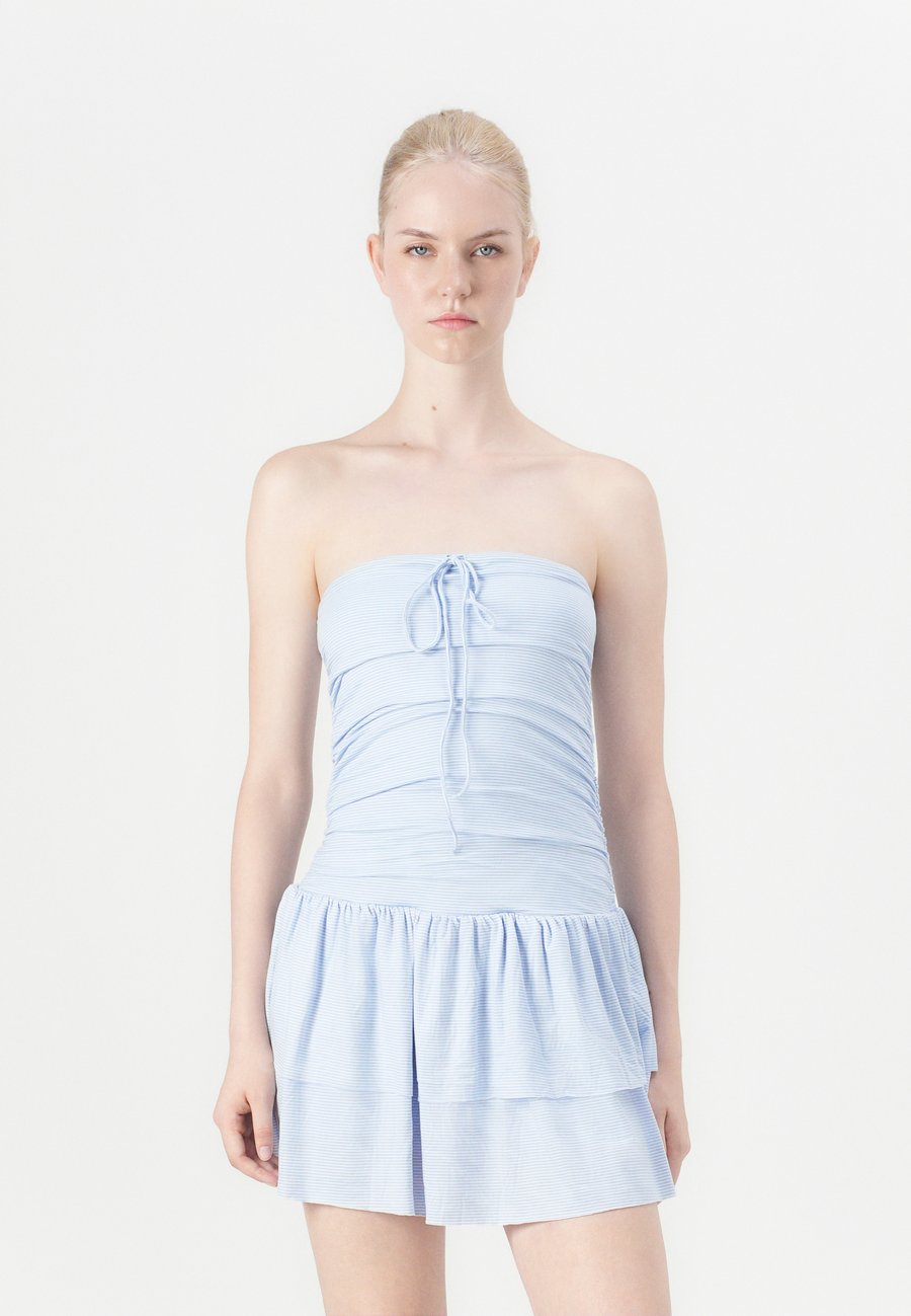 Платье Hollister Co. CODDY STRAPLESS SKORT DRESS, 204/Green
Платье Hollister Co. CODDY STRAPLESS SKORT DRESS, 204/Green