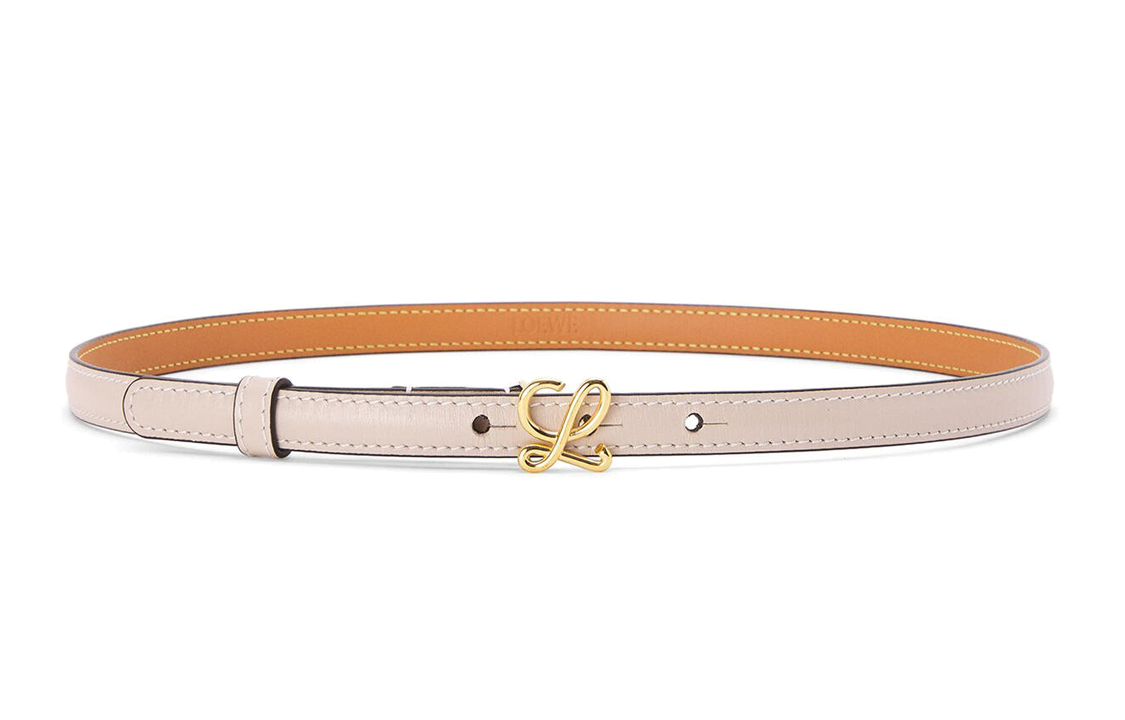 Кожаный ремень женский светло-бежевый с золотой фурнитурой LOEWE
Кожаный ремень женский светло-бежевый с золотой фурнитурой LOEWE
