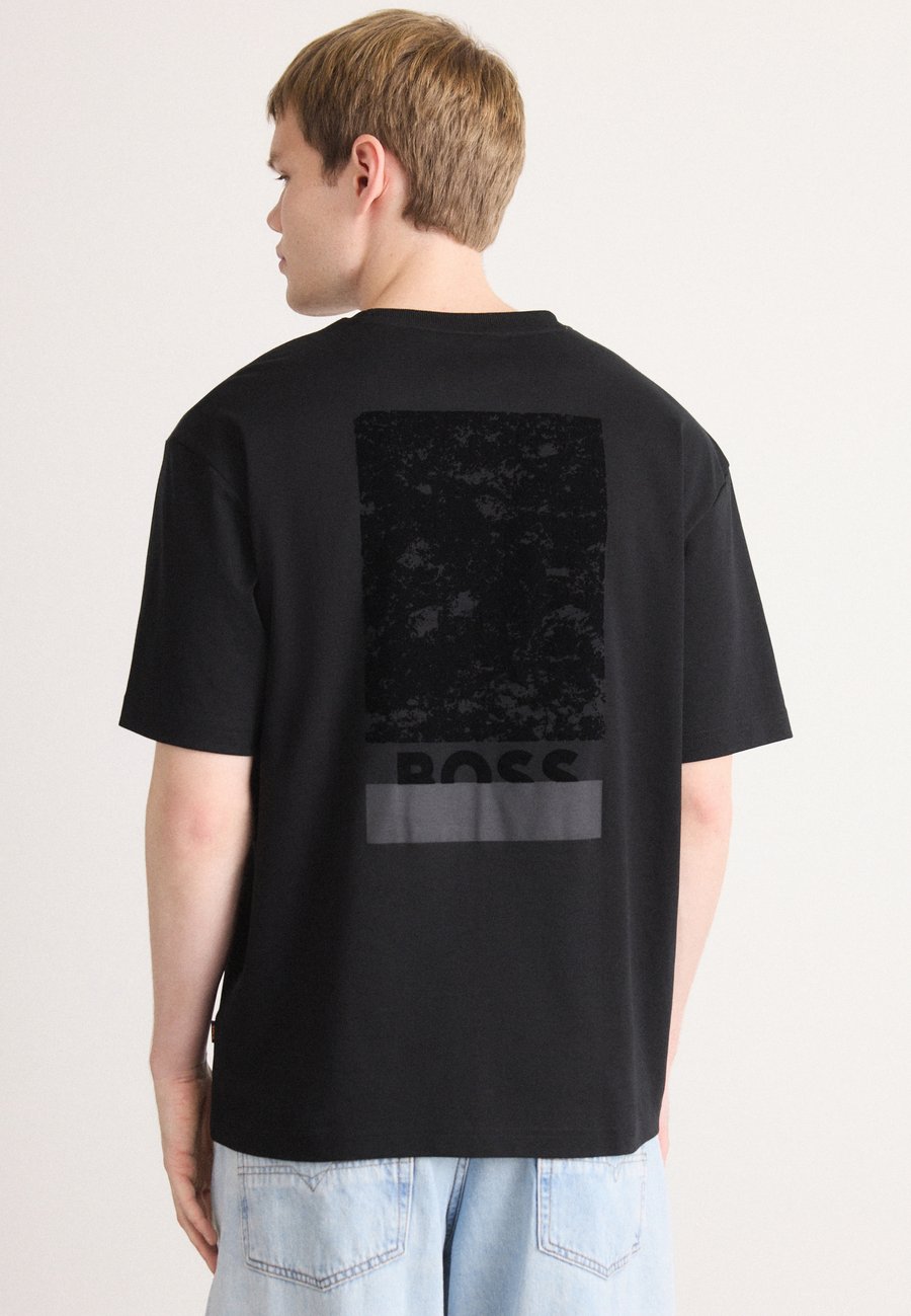 Футболка BOSS SNOW, Black
Футболка BOSS SNOW, Black