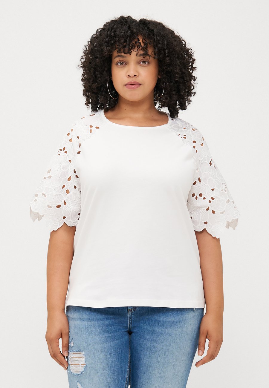 Футболка ONLY Carmakoma CARLINA O NECK, Cloud Dancer/Off-White, Белый, Футболка ONLY Carmakoma CARLINA O NECK, Cloud Dancer/Off-White
Футболка ONLY Carmakoma CARLINA O NECK, Cloud Dancer/Off-White, Белый, Футболка ONLY Carmakoma CARLINA O NECK, Cloud Dancer/Off-White