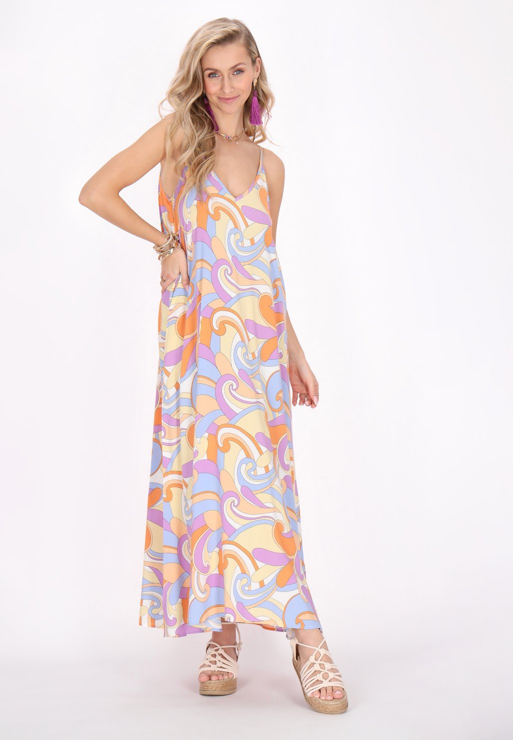 Платье макси IZIA, сиреневый
Платье макси IZIA, сиреневый