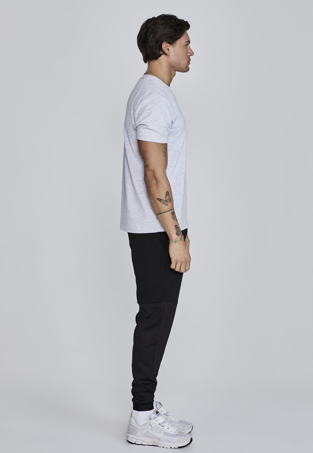 Базовая футболка SIKSILK, серый
Базовая футболка SIKSILK, серый