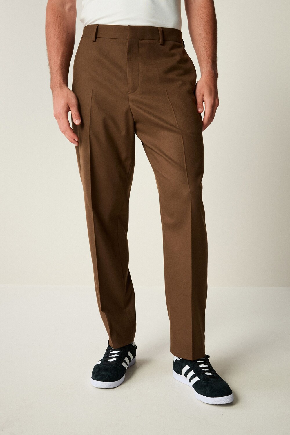 Элегантные фланелевые брюки облегающего кроя Next, коричневый
Элегантные фланелевые брюки облегающего кроя Next, коричневый