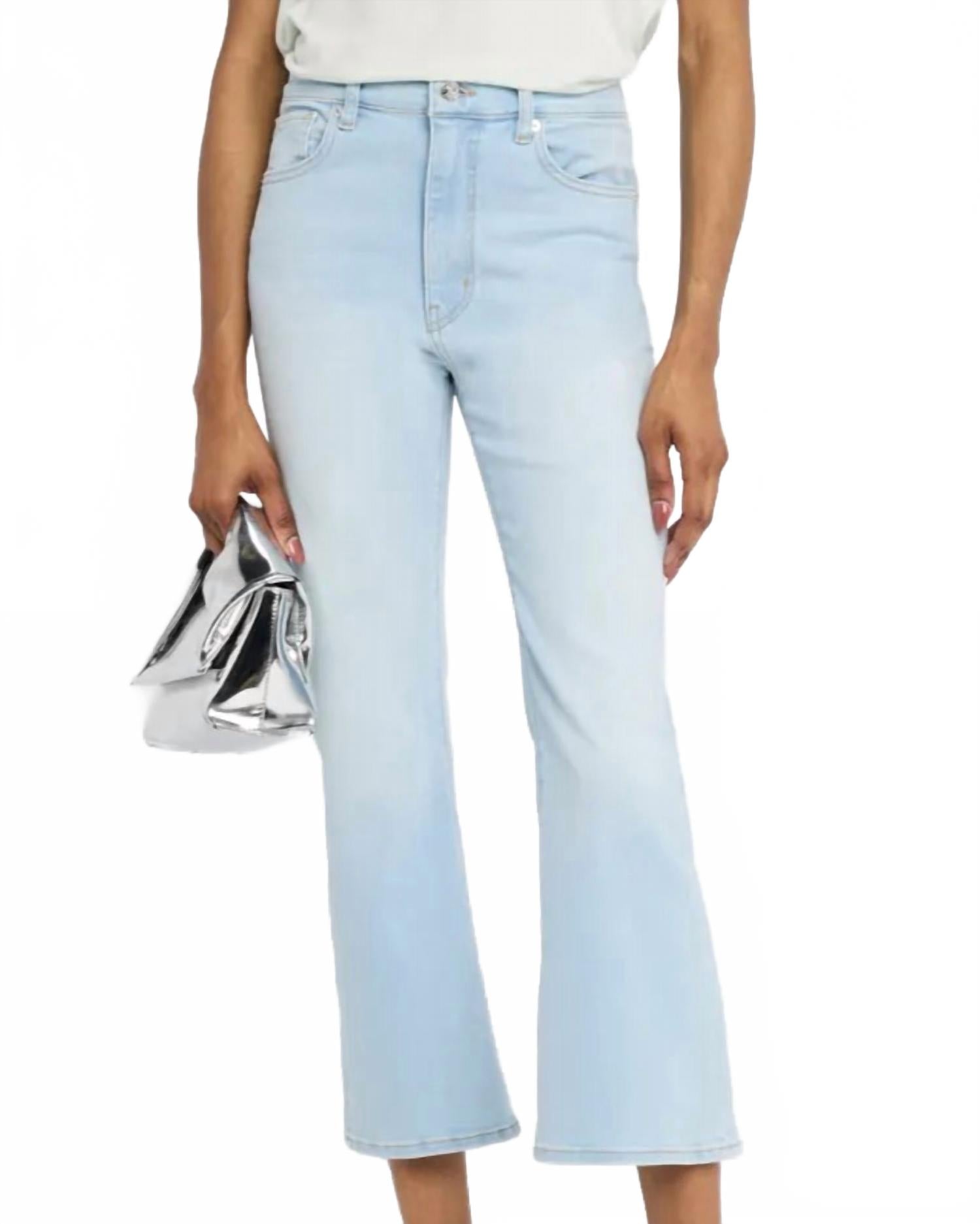 Женские джинсы Le Sleek Straight в цвете Float FRAME, Float
Женские джинсы Le Sleek Straight в цвете Float FRAME, Float